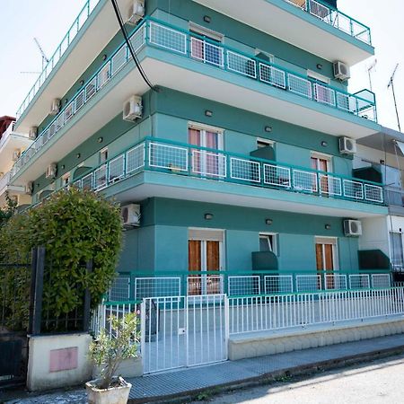 Amelies Apartments Paralía 外观 照片