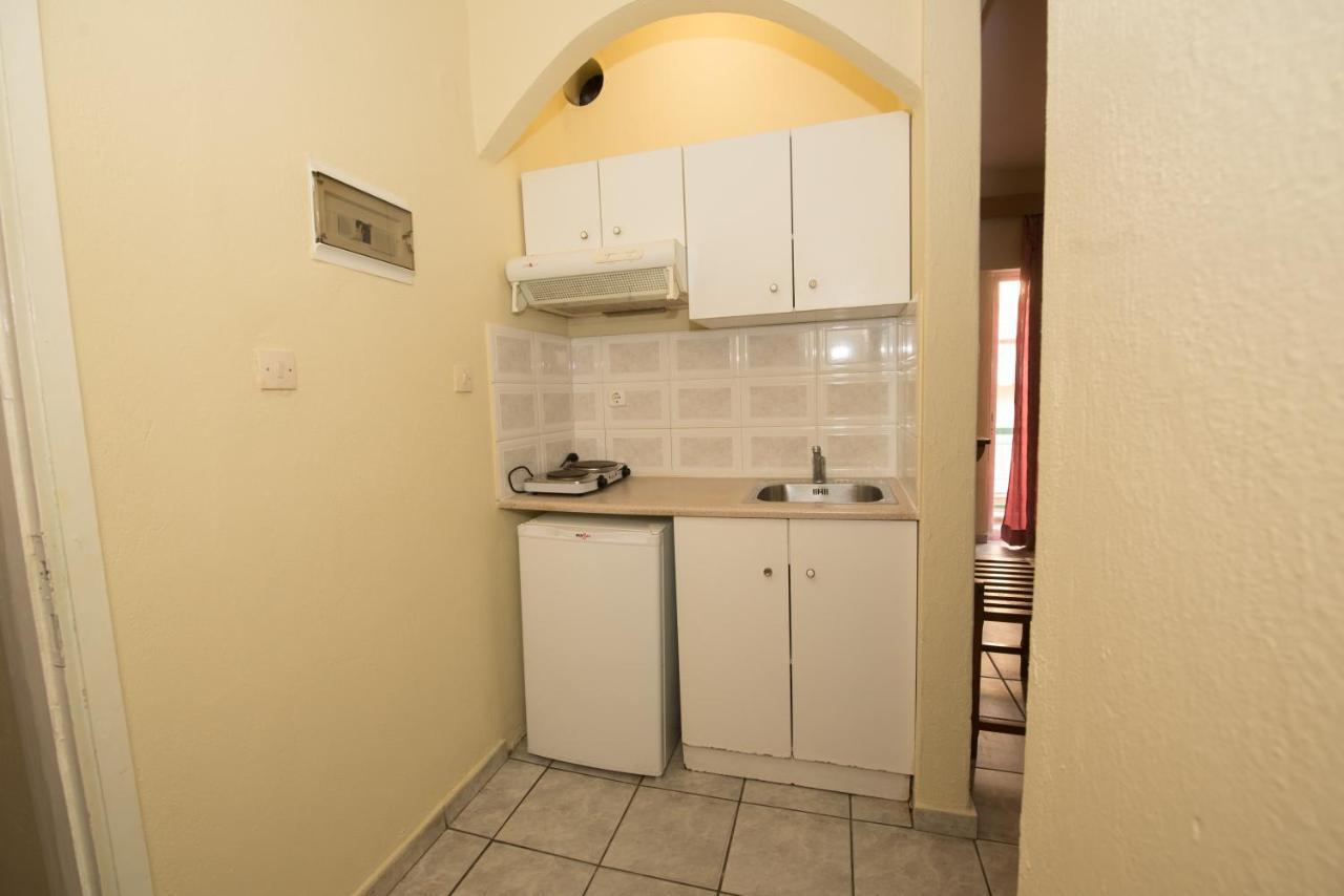 Amelies Apartments Paralía 外观 照片